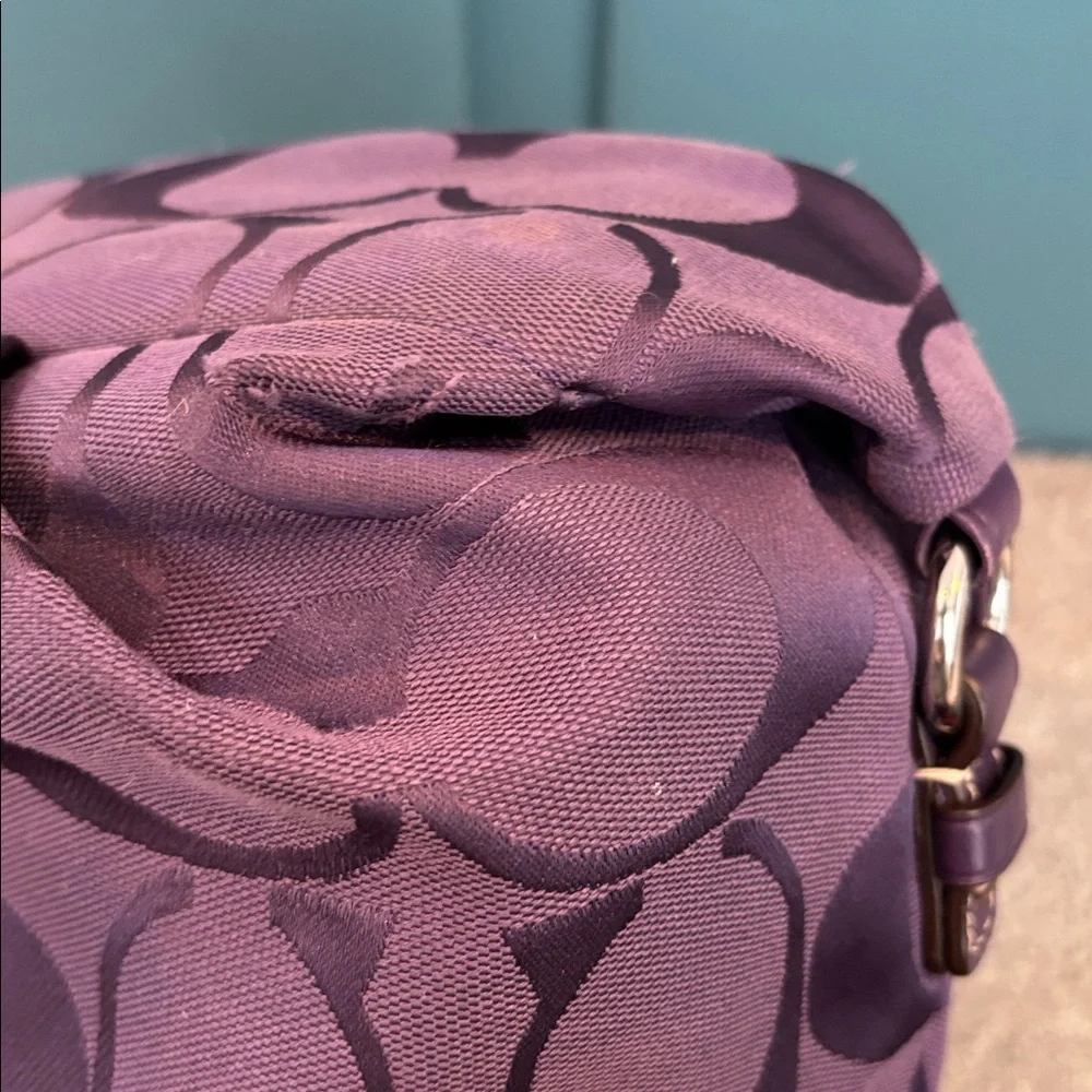 Coach purple Signature Duffle Shoulder Bag with matching wristlet F15067 - Picture 8 of 16